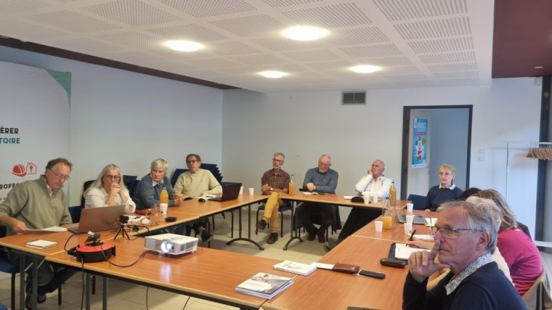 Fichier:20250911MUNICIPALES2026.jpg